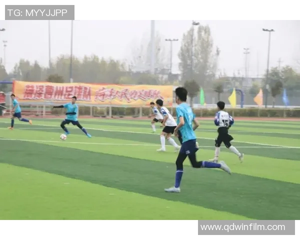 青少年足球联赛助力青少年成长与团队精神培养的全新平台