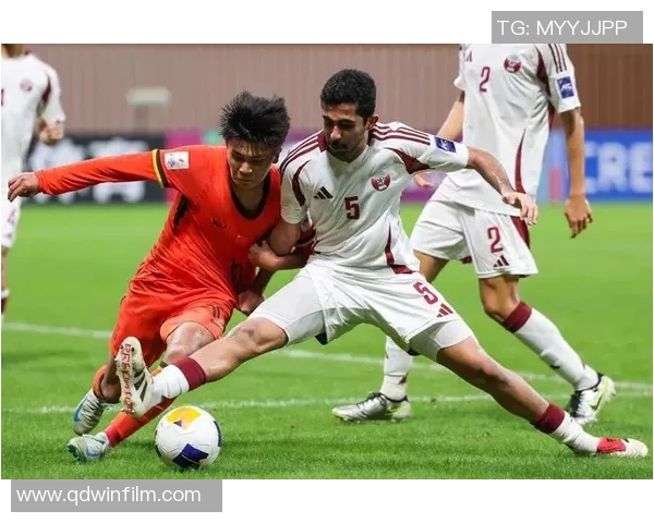 卡塔尔与中国足球对决精彩瞬间图片回顾与分析